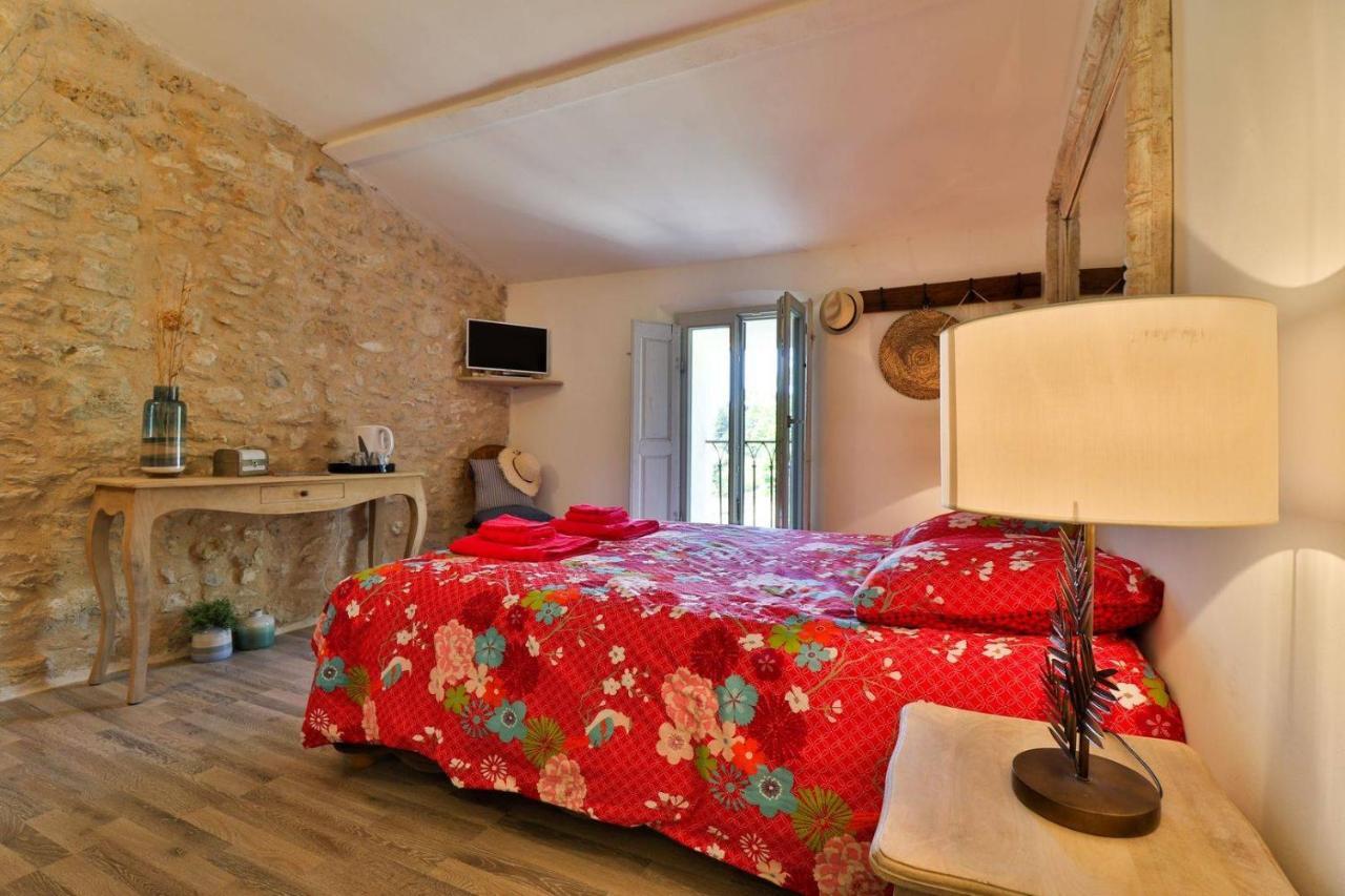 Le Mas De La Calade Bed and Breakfast Aix-en-Provence Eksteriør billede
