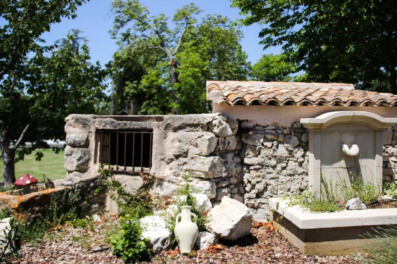 Le Mas De La Calade Bed and Breakfast Aix-en-Provence Eksteriør billede