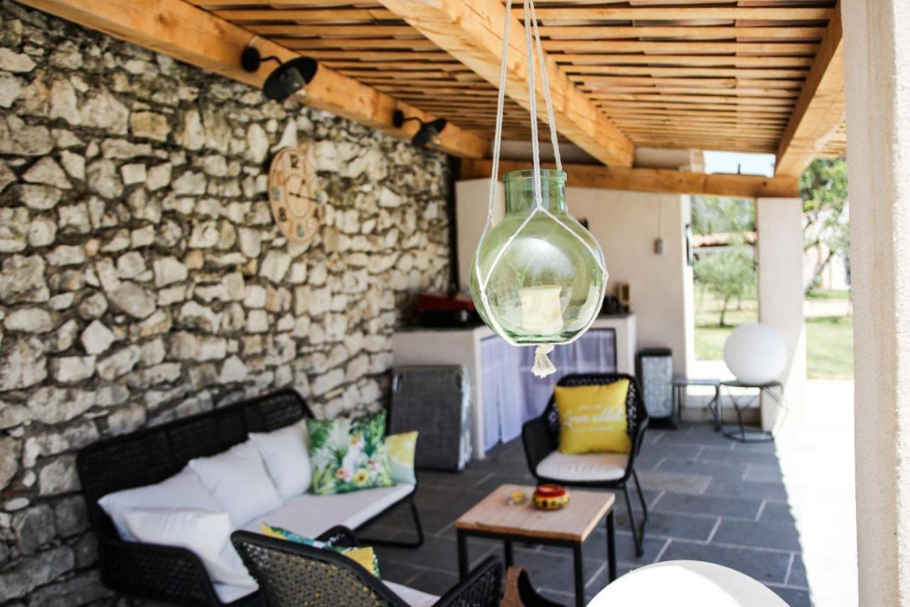 Le Mas De La Calade Bed and Breakfast Aix-en-Provence Eksteriør billede